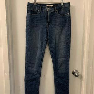 Levi’s 311 shaping skinny size 31